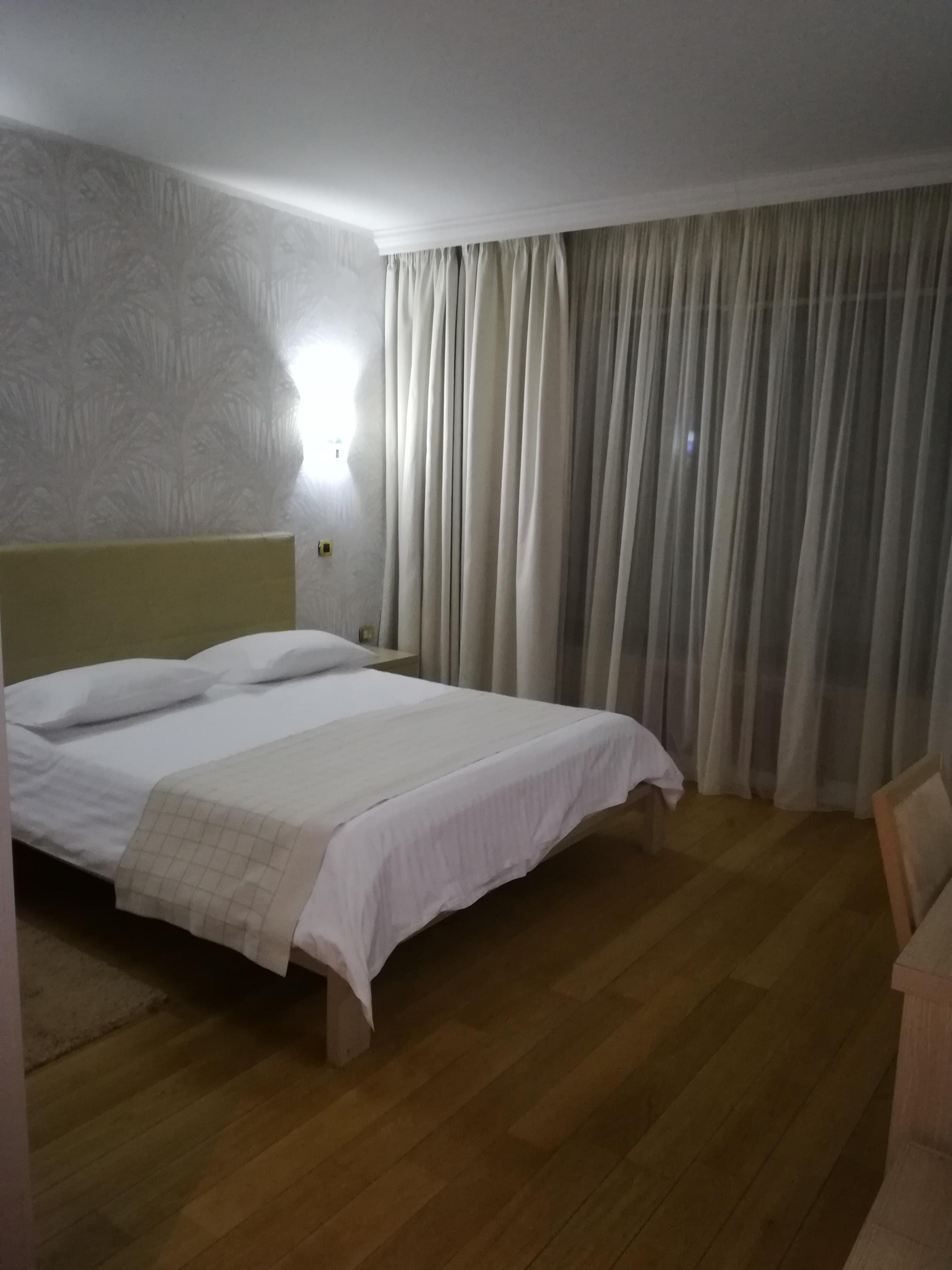 Hotel Sunny Hill Клуж-Напока Екстериор снимка
