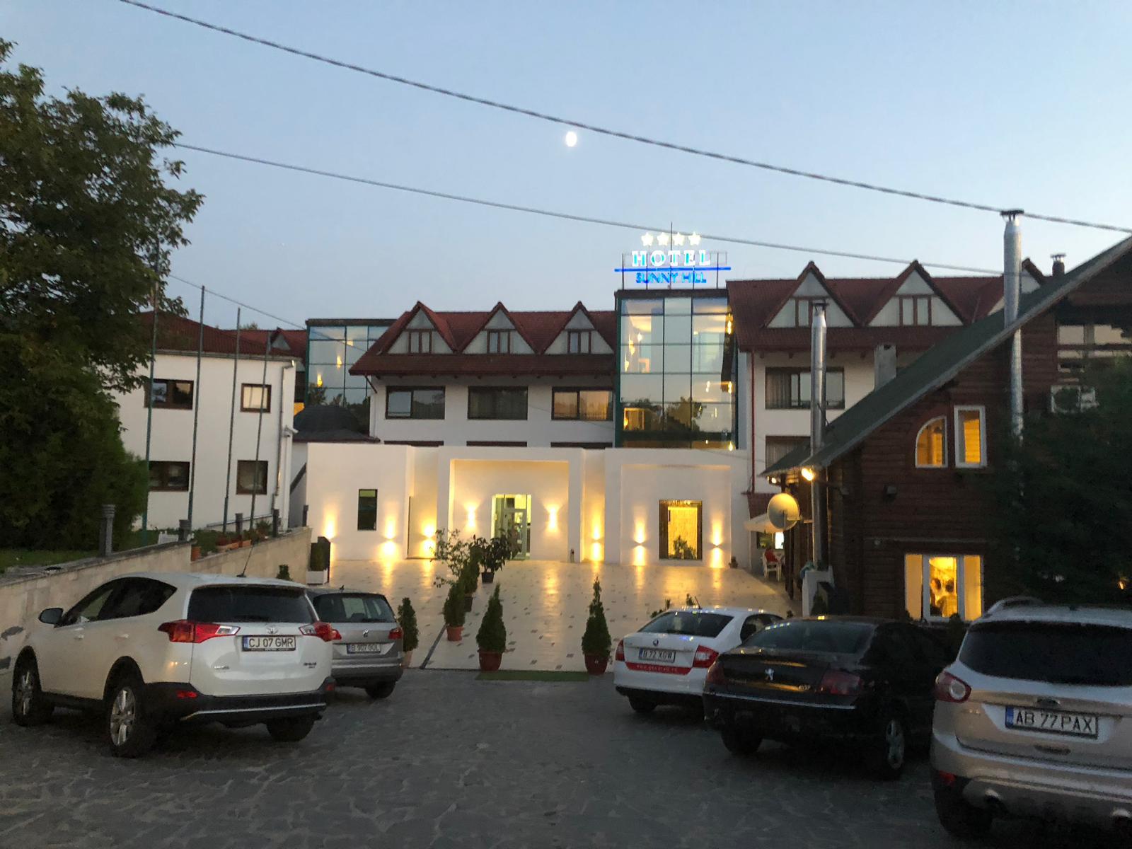 Hotel Sunny Hill Клуж-Напока Екстериор снимка