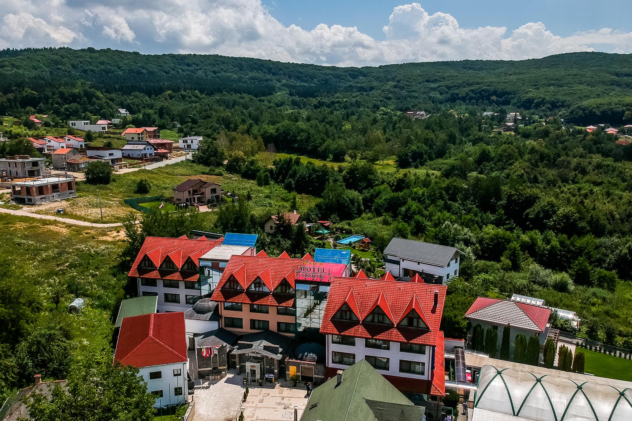 Hotel Sunny Hill Клуж-Напока Екстериор снимка