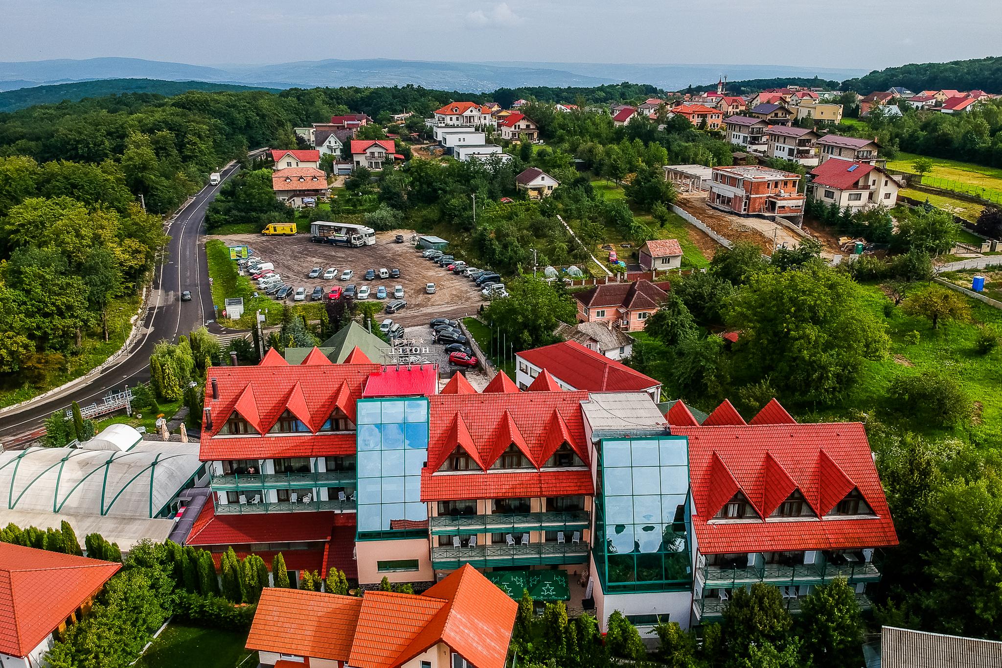 Hotel Sunny Hill Клуж-Напока Екстериор снимка