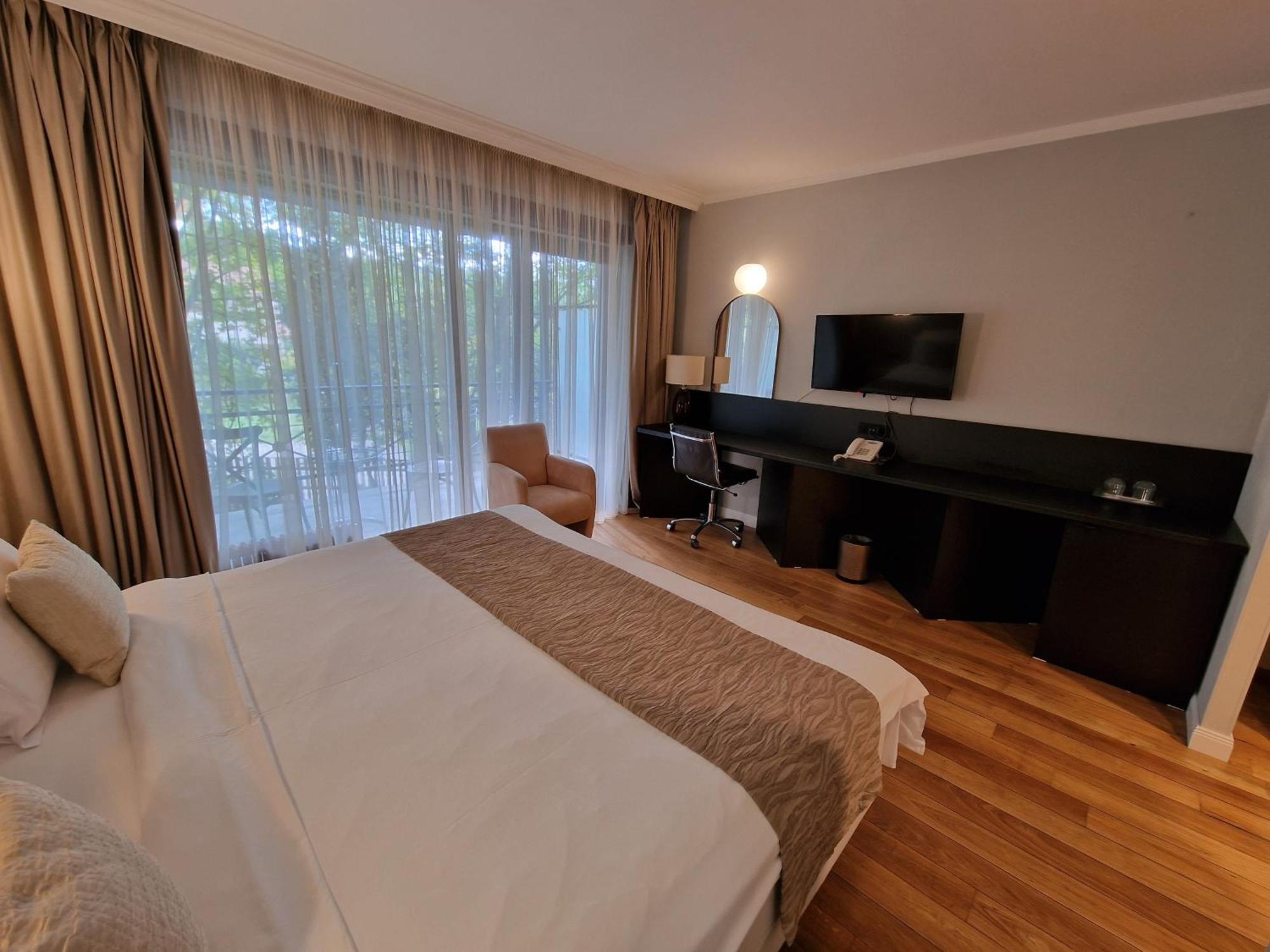 Hotel Sunny Hill Клуж-Напока Екстериор снимка