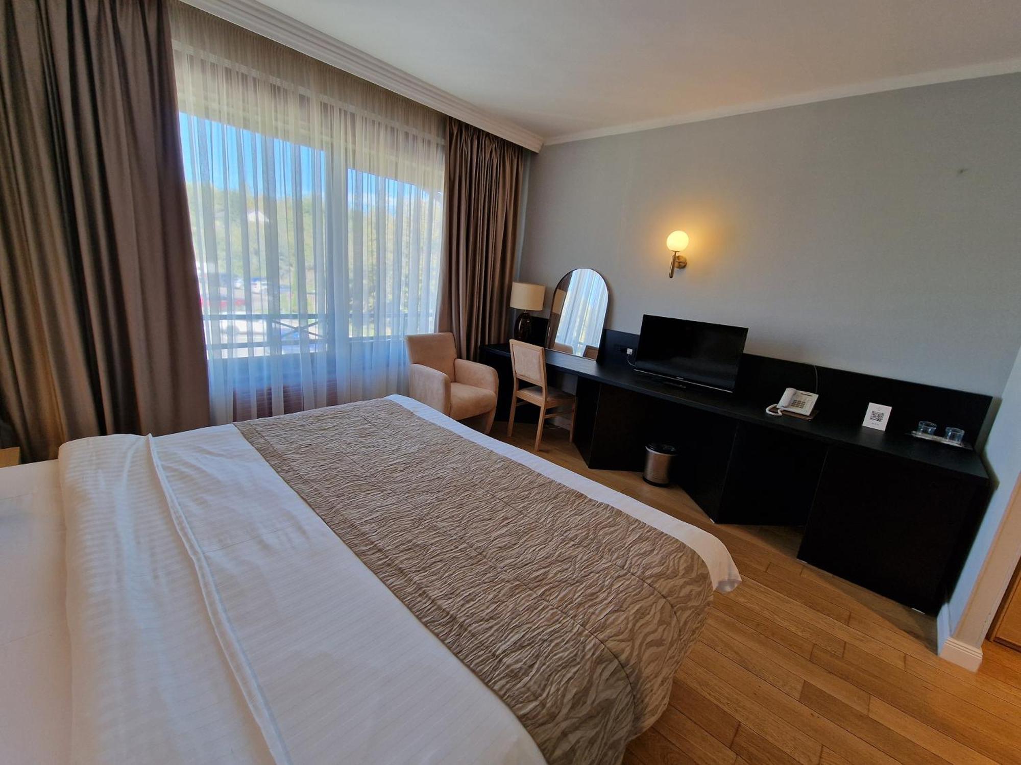 Hotel Sunny Hill Клуж-Напока Екстериор снимка