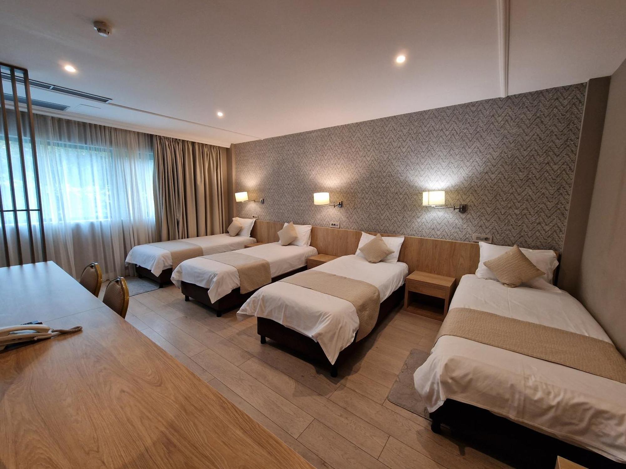 Hotel Sunny Hill Клуж-Напока Екстериор снимка