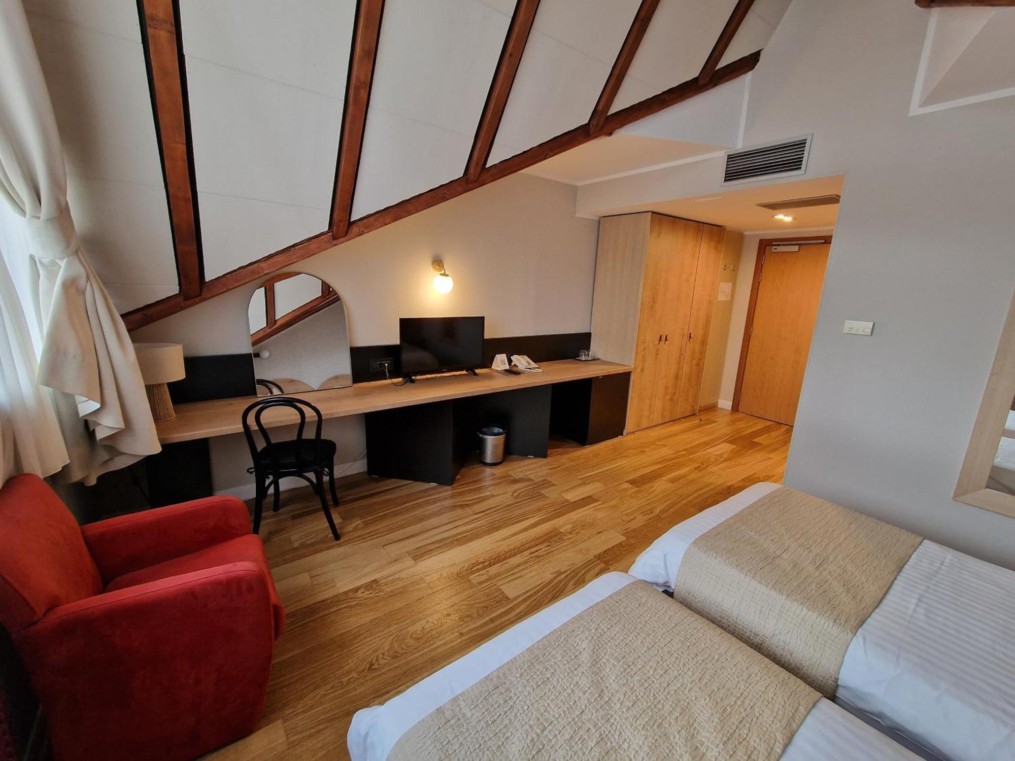 Hotel Sunny Hill Клуж-Напока Екстериор снимка