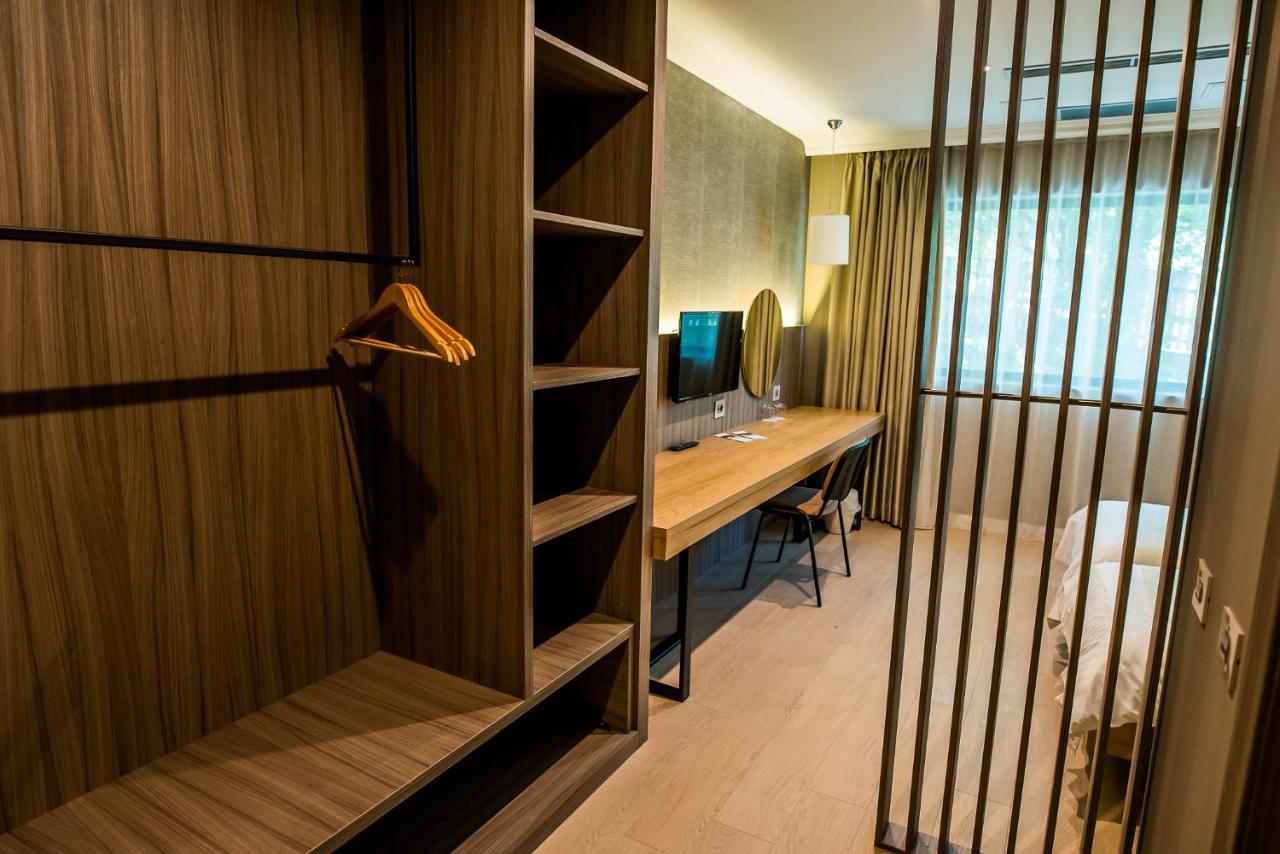 Hotel Sunny Hill Клуж-Напока Екстериор снимка