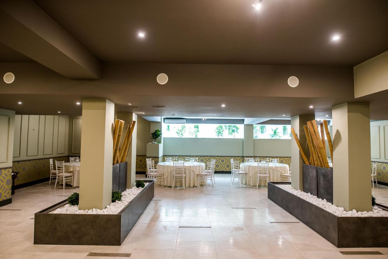 Hotel Sunny Hill Клуж-Напока Екстериор снимка